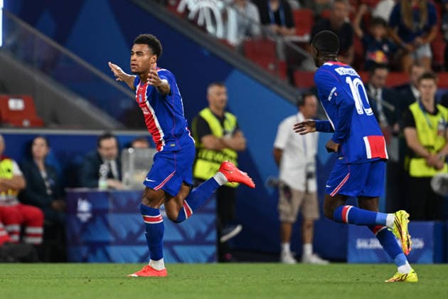 IPA87427102 - Celebrate Desire Doue (Paris Saint-Germain F.C.) during the 2026 UEFA Super Cup match between Paris Saint-Germain F.C. and Aston Villa F.C. on August 12, 2026, at the Salzburg Stadion in Salzburg, Austria  Copyright: xVincenzoxOrlando IPAxSportx xx 87427102