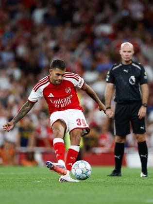 Bruno Guimaraes of Arsenal scores his penalty during the penalty shootout Arsenal vs Como, Club Friendlies, Emirates Stadium, London, UK - 12 Aug 2026London Emirates Stadium United Kingdom  Copyright: xMattxImpey Shutterstockx 17068381fs