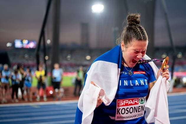 12.08.2026, GBR, Leichtathletik, Europameisterschaft 2026, Morgensession Tag 3, Birmingham Silja Kosonen ( Finnland ) jubelt über den Sieg und die Gold Medaille, Hammerwurf Damen, Finale Birmingham Alexander Stadium England Großbritannien *** August 12, 2026, GBR, Track and Field, 2026 European Championships, Morning Session, Day 3, Birmingham; Silja Kosonen of Finland celebrates her victory and gold medal in the women s hammer throw final at Alexander Stadium in Birmingham, England, United Kingdom Copyright: xNordphoto Memmlerx