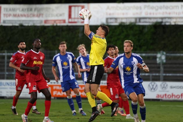 Fußball I Herren I Saison 2026 2027 I Regionalliga Nord I 3.Spieltag I Eintracht Norderstedt - BSV Kickers Emden I 12.08.2026 Lars Huxsohl (1, FC Eintracht Norderstedt) Norderstedt Edmund Plambeck Stadion Schleswig-Holstein Deutschland *** Soccer I Men s I 2026–2027 Season I Regionalliga Nord I Matchday 3 I Eintracht Norderstedt vs. BSV Kickers Emden I August 12, 2026 Lars Huxsohl 1, FC Eintracht Norderstedt, Edmund Plambeck Stadium, Norderstedt, Schleswig-Holstein, Germany Copyright: xLobeca RalfxHomburgx