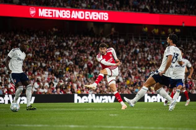 Kai Havertz of Arsenal shoots at goal during the Friendly match between Arsenal and Como Arsenal v Como, Preseason Friendly, Football, Emirates Stadium, London - 12 Aug 2026London Emirates Stadium United Kingdom  Copyright: xSeanxTroup Shutterstockx 17064767bf
