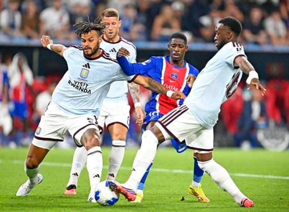 12.08.2026, Fussball UEFA-Supercup 2026: Finale in Salzburg (Österreich), Paris St. Germain - Aston Villa, in der Red Bull Arena (Wals bei Salzburg). v.l. Tyrone Mings (Aston Villa), Ousmane Dembele (FC Paris Saint-Germain) und ***DFL and DFB regulations prohibit any use of photographs as image sequences and or quasi-video.*** *** August 12, 2026, Soccer: 2026 UEFA Super Cup Final in Salzburg, Austria; Paris Saint-Germain vs. Aston Villa at the Red Bull Arena in Wals near Salzburg; Tyrone Mings of Aston Villa, Ousmane Dembélé, Paris Saint-Germain, and ***DFL and DFB regulations prohibit any use of photographs as image sequences and or quasi-video***