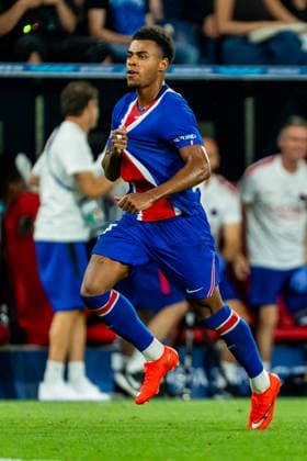 Desire Doue celebrates his goal during the UEFA Super Cup 2026 match between Paris Saint-Germain and Aston Villa (Kazimierz Koper Ball Raw Images) Salzburg Red Bull Arena Austria Copyright: xKazimierzxKoperx KAZ_PSGvAST_559