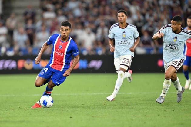 PSG v Aston Villa - UEFA Super Cup SALZBURG, AUSTRIA - AUGUST 12: Desire Doue of PSG in action against Joao Gomes (R) of Aston Villa during UEFA Super Cup football match between PSG and Aston Villa at Red Bull Arena (Stadion Salzburg) in Salzburg, Austria on August 12, 2026. Isa Terli Anadolu Salzburg Austria. Editorial use only. Please get in touch for any other usage.  Copyright: x2026xAnadoluxIsaxTerlix