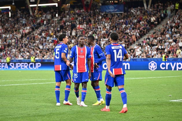 PSG v Aston Villa - UEFA Super Cup SALZBURG, AUSTRIA - AUGUST 12: Desire Doue (14) of Paris Saint-Germain celebrates with teammates after scoring a goal during UEFA Super Cup football match between PSG and Aston Villa at Red Bull Arena (Stadion Salzburg) in Salzburg, Austria on August 12, 2026. Isa Terli Anadolu Salzburg Austria. Editorial use only. Please get in touch for any other usage.  Copyright: x2026xAnadoluxIsaxTerlix