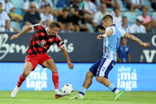 Sander Berge of Fulham Malaga CF v Fulham, Pre-Season Friendly, Football, Estadio La Rosaleda, Malaga, Spain - 12 Aug 2026Malaga Estadio La Rosaleda, Spain EDITORIAL USE ONLY No use with unauthorised audio, video, data, fixture lists, club league logos or live services. Online in-match use limited to 120 images, no video emulation. No use in betting, games or single club league player publications.  Copyright: xAntonioxPozo Shutterstockx 17064345fu