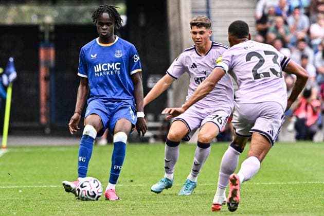 Newcastle United v Everton Pre-Season Friendly Mason Miley and Jacob Murphy of Newcastle United and Tyrique Geroge of Everton during the Pre-Season Friendly match at Scottish Gas Murrayfield Stadium, Edinburgh 12 08 2026 UK Newspapers OUT Copyright: xJamiexJohnstonx FIL-23757-0329