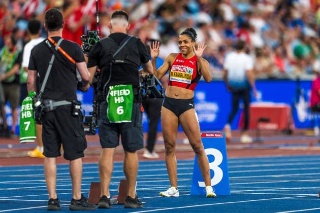 European Athletics Championships; Birmingham, 12.08.2026 BIRMINGHAM, UNITED KINGDOM - AUGUST 12: Mujinga Kambundji (Switzerland) before the semi final of the womens 200 m on August 12, 2026 in Birmingham, United Kingdom. *** European Athletics Championships, Birmingham, August 12, 2026 BIRMINGHAM, UNITED KINGDOM AUGUST 12 Mujinga Kambundji of Switzerland before the women s 200-meter semifinal on August 12, 2026, in Birmingham, United Kingdom Copyright: xBEAUTIFULxSPORTS UlfxSchillerx