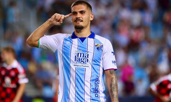 ESP: preseason Malaga CF v Fulham FC Carlos Ruiz Chupete of Malaga scores goal during preseason friendly match Trophy Costa del Sol between Malaga CF v Fulham FC played at La Rosaleda Stadium, Malaga on August 12, 2026 in Spain Spain Futbol *** ESP Preseason: Málaga CF vs. Fulham FC — Málaga s Carlos Ruiz Chupete scores a goal during a preseason friendly match for the Costa del Sol Trophy between Málaga CF and Fulham FC, played at La Rosaleda Stadium in Málaga on August 12, 2026, in Spain. Spanish Soccer Copyright: xAgenciaxLOFx