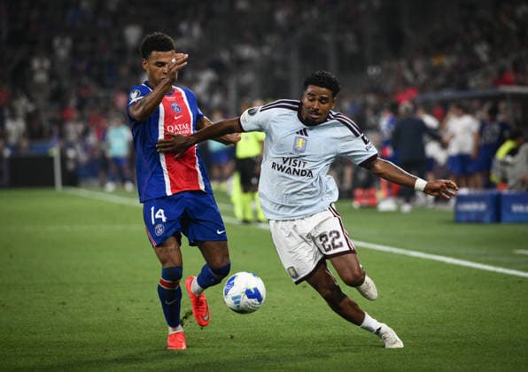 PSG v Aston Villa - UEFA Super Cup SALZBURG, AUSTRIA - AUGUST 12: Ian Maatsen (22) of Aston Villa in action against Desire Doue (14) of PSG during the UEFA Super Cup football match between PSG and Aston Villa at Red Bull Arena (Stadion Salzburg) in Salzburg, Austria on August 12, 2026. Harun Ozalp Anadolu Salzburg Austria. Editorial use only. Please get in touch for any other usage.  Copyright: x2026xAnadoluxHarunxOzalpx