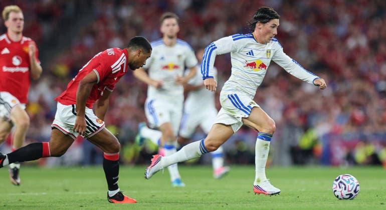 Manchester United, ManU vs Leeds United, Croke Park, Dublin 12 8 2026 Youri Tielemans of Manchester United with Harry Wilson of Leeds Youri Tielemans with Harry Wilson 12 8 2026  Copyright: xx RB1_4732