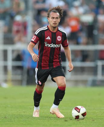 12.08.2026, Fussball Testspiel, FSV Frankfurt - Eintracht Frankfurt, v.l., Arthur Theate (Eintracht Frankfurt) DFL DFB REGULATIONS PROHIBIT ANY USE OF PHOTOGRAPHS AS IMAGE SEQUENCES AND OR QUASI-VIDEO. xdcx Copyright: HMBxMedia Claus