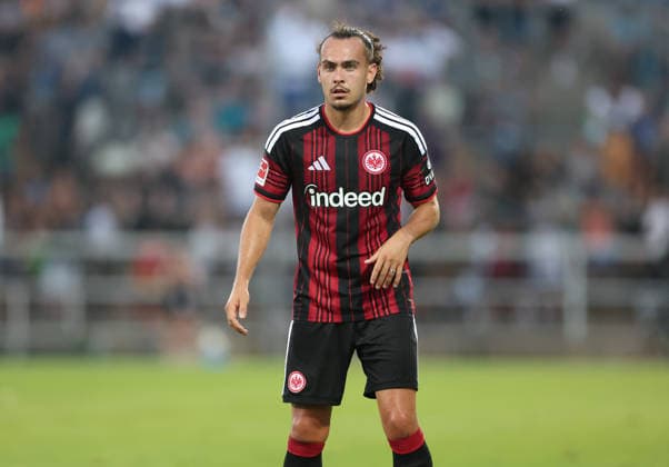 12.08.2026, Fussball Testspiel, FSV Frankfurt - Eintracht Frankfurt, v.l., Arthur Theate (Eintracht Frankfurt) DFL DFB REGULATIONS PROHIBIT ANY USE OF PHOTOGRAPHS AS IMAGE SEQUENCES AND OR QUASI-VIDEO. xdcx Copyright: HMBxMedia Claus
