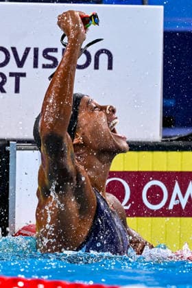 Sara Curtis of Italy celebrates after the swimming 50m Backstroke Women Semifinal with new world record during the European Aquatics Championships at the Olympic Aquatic Center in Paris (France), August 12, 2026. Andrea Masini Deepbluemedia Insidefoto
