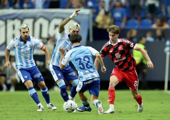 Cesar Palacios of Fulham Malaga CF v Fulham, Pre-Season Friendly, Football, Estadio La Rosaleda, Malaga, Spain - 12 Aug 2026Malaga Estadio La Rosaleda, Spain EDITORIAL USE ONLY No use with unauthorised audio, video, data, fixture lists, club league logos or live services. Online in-match use limited to 120 images, no video emulation. No use in betting, games or single club league player publications.  Copyright: xAntonioxPozo Shutterstockx 17064345ht
