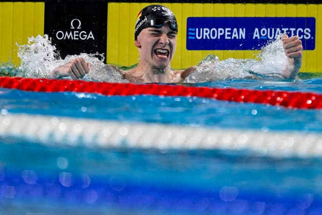 Johannes Liebmann of Germany celebrates after winning the gold medal in the swimming Men s 800m Freestyle final during the European Aquatics Championships at the Olympic Aquatic Center in Paris (France), August 12, 2026.