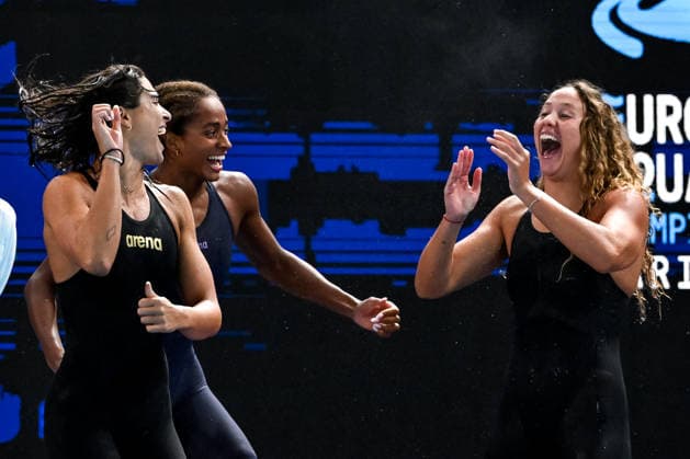 Athletes of team Italy celebrate after winning the silver medal in the swimming 4x100m Freestyle Relay Women Final during the European Aquatics Championships at the Olympic Aquatic Center in Paris (France), August 12, 2026. Andrea Masini Deepbluemedia Insidefoto