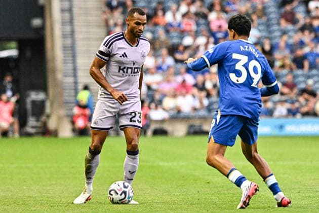 Newcastle United v Everton Pre-Season Friendly Jacob Murphy of Newcastle United and Adam Aznou of Everton during the Pre-Season Friendly match at Scottish Gas Murrayfield Stadium, Edinburgh 12 08 2026 UK Newspapers OUT Copyright: xJamiexJohnstonx FIL-23757-0357
