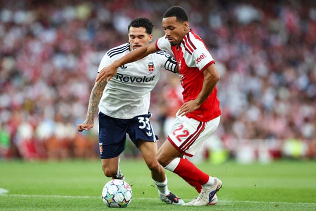 Arsenal v Como, Pre-Season Friendly Ethan Nwaneri of Arsenal under pressure from Lucas da Cunha of Como during the Arsenal v Como Pre-Season Friendly match at the Emirates Stadium, London, England on 12 August 2026 Credit: Ian Stephen Every Second Media Editorial use only. All images are copyright Every Second Media Limited. No images may be reproduced without prior permission. Copyright: xIMAGO EveryxSecondxMediax ESM-2089-0075 IanxStephenx xEveryxSecondxMediax