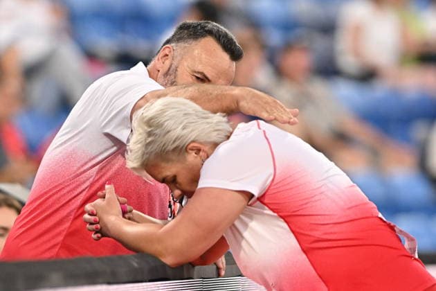 2026.08.12 Birmingham Lekkoatletyka Mistrzostwa Europy N z trener Ivica Jakeljic Anita Wlodarczyk Foto Michal Laudy PressFocus 2026.08.12 Birmingham Athletics European Athletics Championships coach Ivica Jakeljic Anita Wlodarczyk Credit: Michal Laudy PressFocus NEWSPIX.PL --- newspix.pl POLAND OUT! 