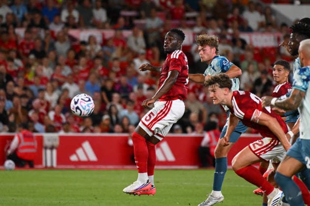 Nottingham Forest v Bayer 04 Leverkusen - Pre-Season Friendly Arnoud Kalimuendo of Nottingham Forest heads the ball to score his side s second goal during the pre-season friendly match between Nottingham Forest and Bayer Leverkusen at the City Ground in Nottingham. Nottingham Nottinghamshire United Kingdom  Copyright: xMIxNewsx originalFilename:fletcher-nottingh260812_np01J.jpg