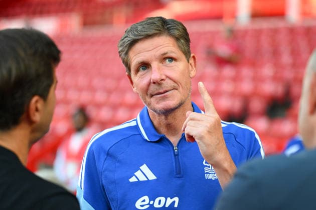 Nottingham Forest v Bayer 04 Leverkusen - Pre-Season Friendly Oliver Glasner, head coach of Nottingham Forest, gestures during a pre-season friendly match between Nottingham Forest and Bayer Leverkusen at the City Ground in Nottingham, United Kingdom. Nottingham Nottinghamshire United Kingdom  Copyright: xMIxNewsx originalFilename:fletcher-nottingh260812_npyM0.jpg
