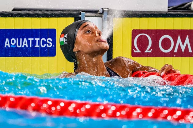 Sara Curtis of Italy reacts after setting the new world record in the swimming 50m Backstroke Women Semifinal during the European Aquatics Championships at the Olympic Aquatic Center in Paris (France), August 12, 2026. Andrea Staccioli