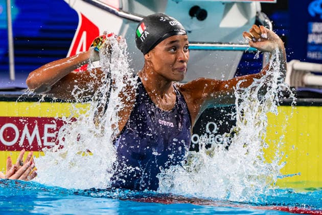 Sara Curtis of Italy reacts after setting the new world record in the swimming 50m Backstroke Women Semifinal during the European Aquatics Championships at the Olympic Aquatic Center in Paris (France), August 12, 2026. Andrea Staccioli