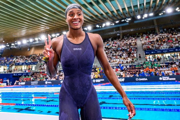Sara Curtis of Italy reacts after setting the new world record in the swimming 50m Backstroke Women Semifinal during the European Aquatics Championships at the Olympic Aquatic Center in Paris (France), August 12, 2026. Andrea Staccioli Deepbluemedia Insidefoto