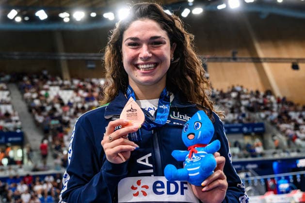 Benedetta Pilato of Italy celebrates after winning the bronze medal in the swimming 100m Breaststroke Women Final during the European Aquatics Championships at the Olympic Aquatic Center in Paris (France), August 12, 2026. Andrea Staccioli Deepbluemedia Insidefoto