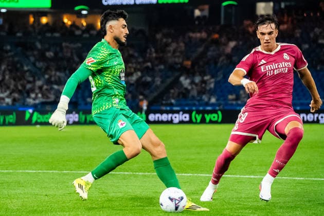 Carlos Espi seen during the friendly match between Deportivocla Coruna and Real Madrid friendly match (Marta Lopez Ball Raw Images) La Coruna ABANCA-RIAZOR Spain Copyright: xMartaxLopezx martalopez_PSGvAST_999