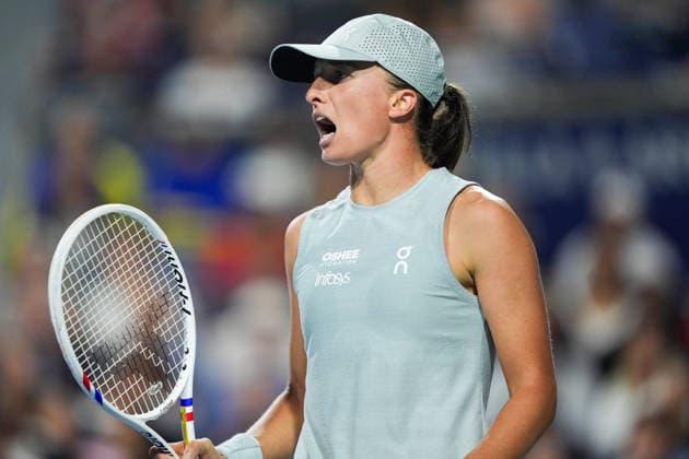 National Bank Open 2026 - Day 12 TORONTO, CANADA - AUGUST 12 : Iga Swiatek of Poland gestures after scoring a point against Elina Svitolina of Ukraine in semi-finals round match during day 12 of WTA, Tennis Damen 1000 National Bank Open in Toronto, Ontario, Canada on August 12, 2026. Mert Alper Dervis Anadolu Ontario Canada. Editorial use only. Please get in touch for any other usage.  Copyright: x2026xAnadoluxMertxAlperxDervisx