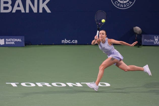 WTA, Tennis Damen Masters 1000 National Bank Open Toronto 2026 - Semifinals - Day 12 Elina Svitolina of UkraineI plays a forehand during the Women™s Singles semifinal match against ga ÅöwiÄÖtekof Poland on day 12 of the WTA Masters 1000 National Bank Open at Sobeys Stadium on August 12, 2026, in Toronto, Canada. (Photo by Leonardo Ramirez Eyepix Group) Copyright: xLeonardoxRamirezx xEyepixxGroupx LR_12082026_10165