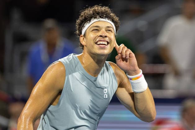 August 12, 2026, Montreal, Quebec, Canada: BEN SHELTON (5) from USA after medical break in match against Learner Tien (12) from USA in semi final at Canadian Open at IGA stadium in Montreal, Quebec, Canada on 2026-08-12 Montreal Canada - ZUMAl189 20260812_zsp_l189_046 Copyright: xYannickxLegarex