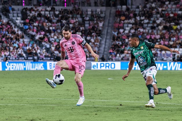 MIAMI, FL - AUGUST 12: Lionel Messi (10) of Inter Miami CF controls a ball during a Leagues Cup soccer match between Inter Miami CF and Leon at NU Stadium on August 12, 2026 in Miami, Florida.(Photo by Chris Arjoon Icon Sportswire) SOCCER: AUG 12 Leagues Cup Miami vs Monterrey EDITORIAL USE ONLY Icon26081200000001