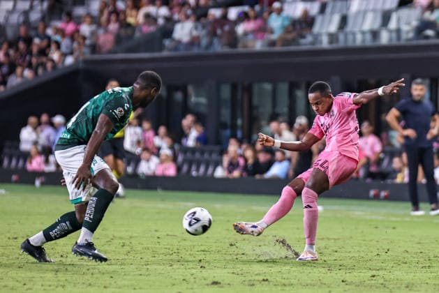 MIAMI, FL - AUGUST 12: Lovens Delinois 54 of Inter Miami CF kicks a ball during a Leagues Cup soccer match between Inter Miami CF and Leon at NU Stadium on August 12, 2026 in Miami, Florida.(Photo by Chris Arjoon Icon Sportswire) SOCCER: AUG 12 Leagues Cup Miami vs Monterrey EDITORIAL USE ONLY Icon26081200000018