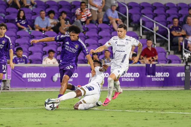 August 12, 2026, Orlando, Florida, USA: Atlo tico San Luis midfielder JOHAN CAICEDO (13) slide tackle during a match against Orlando City SC. Orlando City SC hosted Athletico San Luis in a Leagues Cup match at Inter.Co Stadium in Orlando, FL. Soccer 2026: Athletico San Luis 2:2 Orlando City SC  - ZUMAm299 20260812_znp_m299_024 Copyright: xTaylorxMcFeex