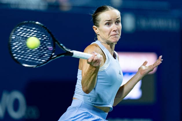 TORONTO, ON - AUGUST 12: Elina Svitolina of Ukraine returns a shot during her Semi-final match of the WTA, Tennis Damen National Bank Open tournament on August 12, 2026 at Sobeys Stadium in Toronto, ON, Canada (Photo by Julian Avram Icon Sportswire) TENNIS: AUG 12 National Bank Open EDITORIAL USE ONLY Icon2608120231