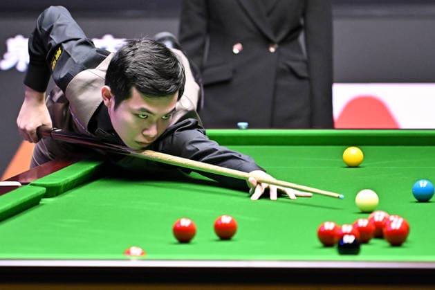 TAIYUAN, CHINA - AUGUST 12: Liu Hongyu of China plays a shot in the second round match against Zhou Yuelong of China on day 5 of the 2026 World Snooker Tour China Open at Taiyuan Binhe Sports Center on August 12, 2026 in Taiyuan, Shanxi Province of China.  Copyright: xChinaxNewsxServicex 111659547788