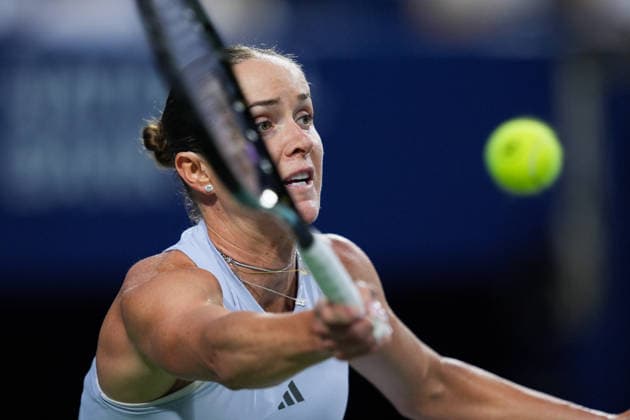 National Bank Open 2026 - Day 12 TORONTO, CANADA - AUGUST 12 : Elina Svitolina of Ukraine in action against Iga Swiatek of Poland in semi-finals round match during day 12 of WTA, Tennis Damen 1000 National Bank Open in Toronto, Ontario, Canada on August 12, 2026. Mert Alper Dervis Anadolu Ontario Canada. Editorial use only. Please get in touch for any other usage.  Copyright: x2026xAnadoluxMertxAlperxDervisx