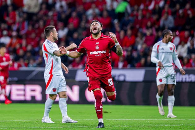 CONCACAF CHAMPIONS LEAGUE 2026 CONCACAF CHAMPIONS LEAGUE 2026 TOLUCA VS FC DALLAS 12082026 TOLUCA, ESTADO DE MEXICO. Action photo of Alexis Vega (9) of Diablos Rojos del Toluca, during week 3 game of the 2026 CONCACAF Champions League tournament held a the Estadio Nemesio Diez of Toluca, Estado de Mexico. Foto de accion de Alexis Vega (9) de los Diablos Rojos del Toluca, durante juego de la jornada 3 del Torneo 2026 de la CONCACAF Champions League, celebrado en el Estadio Nemesio Diez de Toluca, Estado de Mexico PHOTO BY IMAGENSHOP AGENCIA FOTOGRAFICA TOLUCA ESTADO DE MEXICO MEXICO *** CONCACAF CHAMPIONS LEAGUE 2026 CONCACAF CHAMPIONS LEAGUE 2026 TOLUCA VS FC DALLAS 08 12 2026 TOLUCA, STATE OF MEXICO Action photo of Alexis Vega 9 of the Diablos Rojos de Toluca during Week 3 of the 2026 CONCACAF Champions League tournament held at the Estadio Nemesio Diez in Toluca, State of Mexico Action photo of Alexis Vega 9 of the Diablos Rojos del Toluca, during a Week 3 match of the 2026 CONCACAF Champions League tournament, held at the Estadio Nemesio Diez in Toluca, State of Mexico. PHOTO BY IMAGENSHOP PHOTO AGENCY TOLUCA STATE OF MEXICO MEXICO Copyright: xIMAGENSHOPxAGENCIAxFOTOGRAFICAx