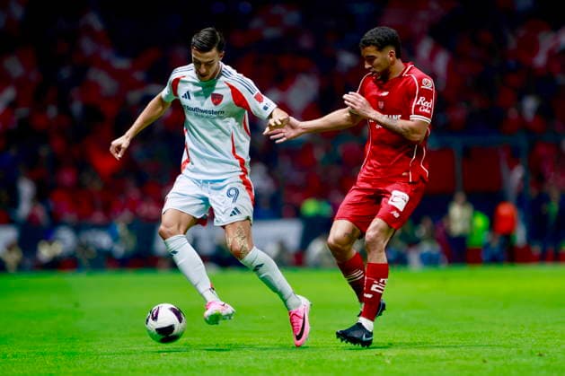 Leagues Cup - Toluca vs Dallas FC Federico Pereira (R) of Toluca vies for the ball with Petar Musa of Dallas in a Leagues Cup Match between Toluca and FC Dallas, at the Nemesio Diez stadium in Toluca, Mexico, 12 August 2026. Toluca Mexico  Copyright: xFelipexGutierrezx