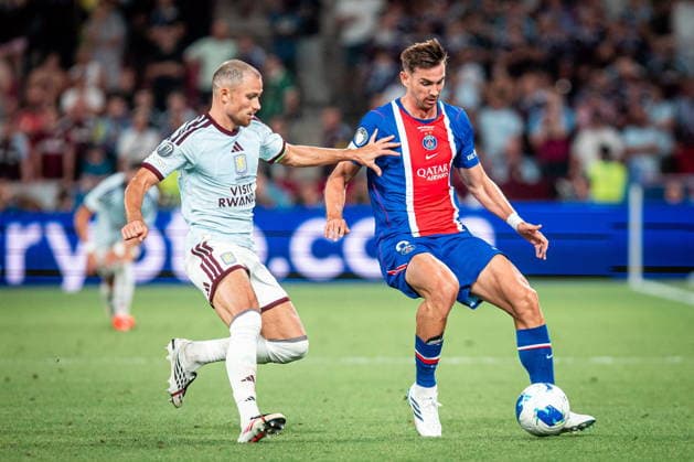 2026.08.12 Salzburg Pilka Nozna, Superpuchar UEFA 2026 PSG - Aston Villa N z Matty Cash Foto Mateusz Porzucek PressFocus 2026.08.12 Salzburg Football, UEFA Super Cup 2026 Paris Saint-Germain F.C. - Aston Villa PSG - Aston Villa Matty Cash Credit: Mateusz Porzucek PressFocus NEWSPIX.PL --- newspix.pl POLAND OUT! 