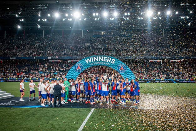 2026.08.12 Salzburg Pilka Nozna, Superpuchar UEFA 2026 PSG - Aston Villa N z pilkarze PSG po wygranym meczu randosc feta celebnracja, PSG players after the match win celebration Foto Mateusz Porzucek PressFocus 2026.08.12 Salzburg Football, UEFA Super Cup 2026 Paris Saint-Germain F.C. - Aston Villa PSG - Aston Villa pilkarze PSG po wygranym meczu randosc feta celebnracja, PSG players after the match win celebration Credit: Mateusz Porzucek PressFocus NEWSPIX.PL --- newspix.pl POLAND OUT! 
