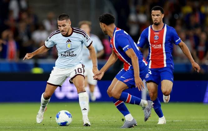 Emi Buendia of Aston Villa. Paris St Germain v Aston Villa, UEFA Super Cup Final, Football, Red Bull Arena, Salzburg, Austria - 12 Aug 2026Salzburg Red Bull Arena, Austria  Copyright: xJamesxMarsh Shutterstockx 17064758gi