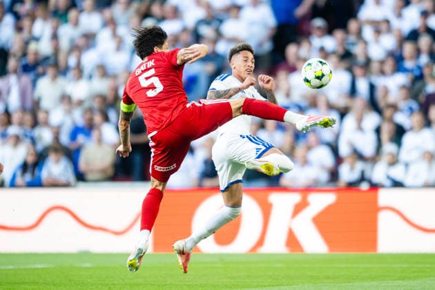FC Copenhagen v Debrecen, UEFA Conference League qualification, Copenhagen, Denmark Copenhagen, Denmark. 12th, August 2026. Robert Silva (R) of FC Copenhagen and Bence Batik (5) of Debrecen seen during the UEFA Conference League qualification match between FC Copenhagen and Debrecen at Parken in Copenhagen. Danmark, Copenhagen  Copyright: xGonzalesxPhoto TobiasxJorgensenx