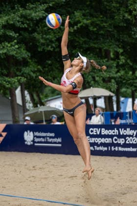 STARE JABLONKI, POLEN - AUGUST 13: Leona Kernen (Player 2, SUI) during the European Championships Beach volleyball, Beachvolleyball at Stare Jablonki on August 13, 2026 in Stare Jablonki, Polen. Polen Copyright: xPeterxWeberx