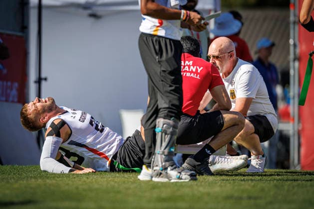 Mexico (MEX) vs. Germany (GER), Day 1 Men at IFAF Flag Football Championships Düsseldorf 2026, 13.08.2026 Duesseldorf, Germany - Aug. 13, 2026: Benjamin Alexander Sebastian Klever (GER 23) gets hurt during the match between Mexico (MEX) vs. Germany (GER) on the first day of the Men IFAF Flag Football World Championships at the Bezirkssportanlage Duesseldorf Garath *** Mexico (MEX) vs. Germany (GER), Day 1 Men s Division at the IFAF Flag Football Championships Düsseldorf 2026, August 13, 2026, Düsseldorf, Germany. Benjamin Alexander Sebastian Klever (GER 23) is injured during the match between Mexico (MEX) and Germany (GER) on the first day of the Men’s IFAF Flag Football World Championships at the Bezirkssportanlage Düsseldorf Garath. Copyright: xBEAUTIFULxSPORTS B.Hoffmannx
