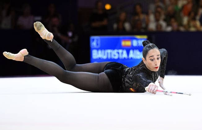 13.08.2026, xhbx, Rhythmische Sportgymnastik Weltmeisterschaft 2026, v.l. Alba Bautista (Spanien) Keulen (DFL DFB REGULATIONS PROHIBIT ANY USE OF PHOTOGRAPHS as IMAGE SEQUENCES and or QUASI-VIDEO) Frankfurt am Main *** August 13, 2026, xhbx, 2026 Rhythmic Gymnastics World Championships, from left: Alba Bautista (Spain), Cologne, DFL, DFB. REGULATIONS PROHIBIT ANY USE OF PHOTOGRAPHS AS IMAGE SEQUENCES AND OR QUASI-VIDEO. Frankfurt am Main
