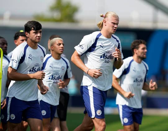 Manchester, England, Erling Haaland of Manchester City during a training session at the Joie Stadium, Manchester. Picture date: 13th August 2026. Picture credit should read: Andrew Yates Sportimage EDITORIAL USE ONLY. No use with unauthorised audio, video, data, fixture lists, club league logos or live services. Online in-match use limited to 120 images, no video emulation. No use in betting, games or single club league player publications. SPI_004_Man_City_Training SPI-4902-0004